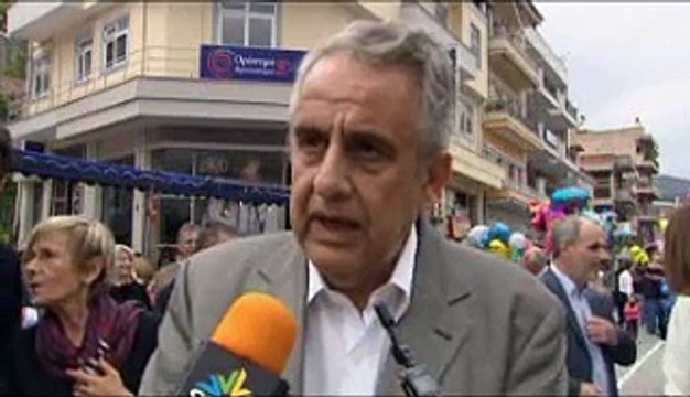 Με σύμμαχο τον καιρό αυτή τη φορά η μαθητική παρέλαση στη Λιβαδειά