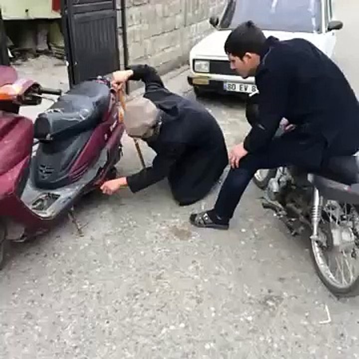 Azgın Dede Ölüyordu(vol 2) Sefa Kındır Ve Mami Vine