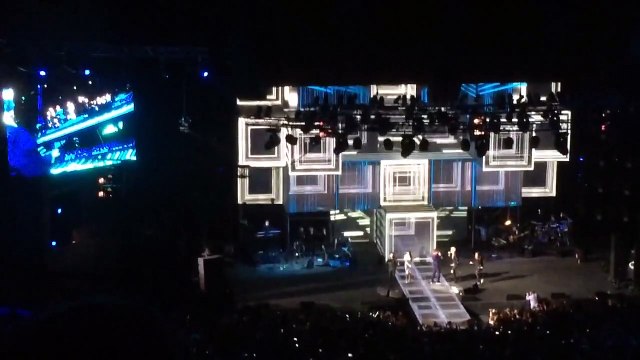 «Safety» (фрагмент) Д.Билан, А.Бон, К.Сергиенко, С.Да Сильва, Е.Сесарев («33», Москва, 27.11.2014) (Akopyan Karine)