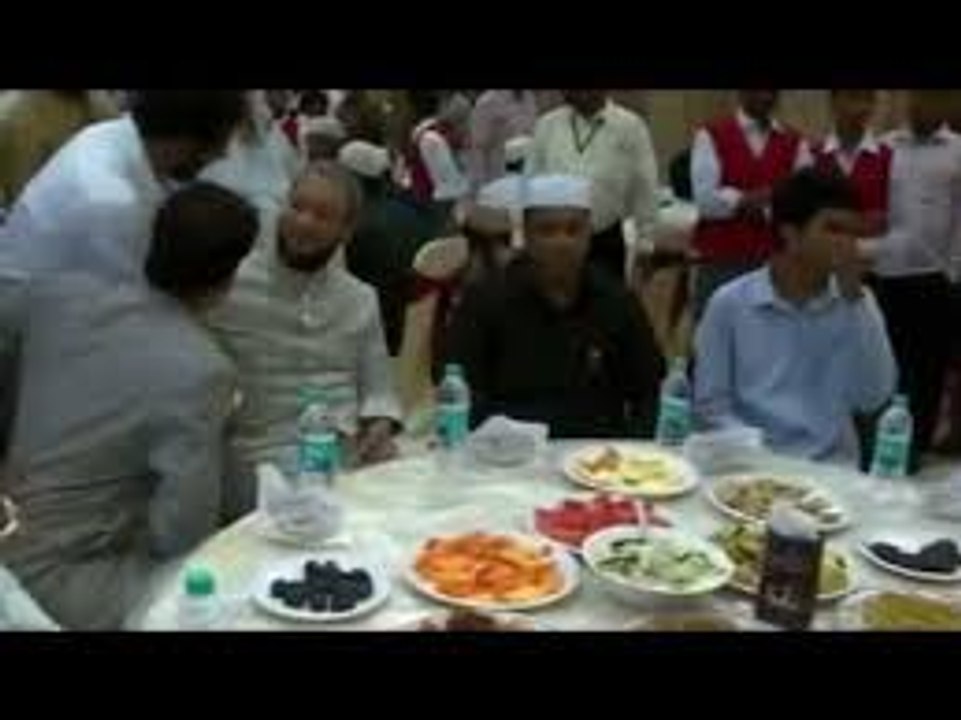 Asaduddin Owaisi, Kishan Reddy and other leaders at Iftar Party