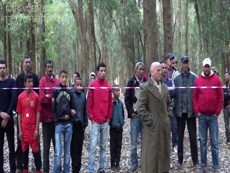 Tahri Jamal chante "Le plat pays qui est le mien" de Jacques Brel.