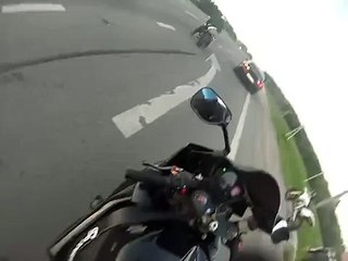 Picanço Brutal entre um Nissan GTR e uma Suzuki GSX-R!!!
