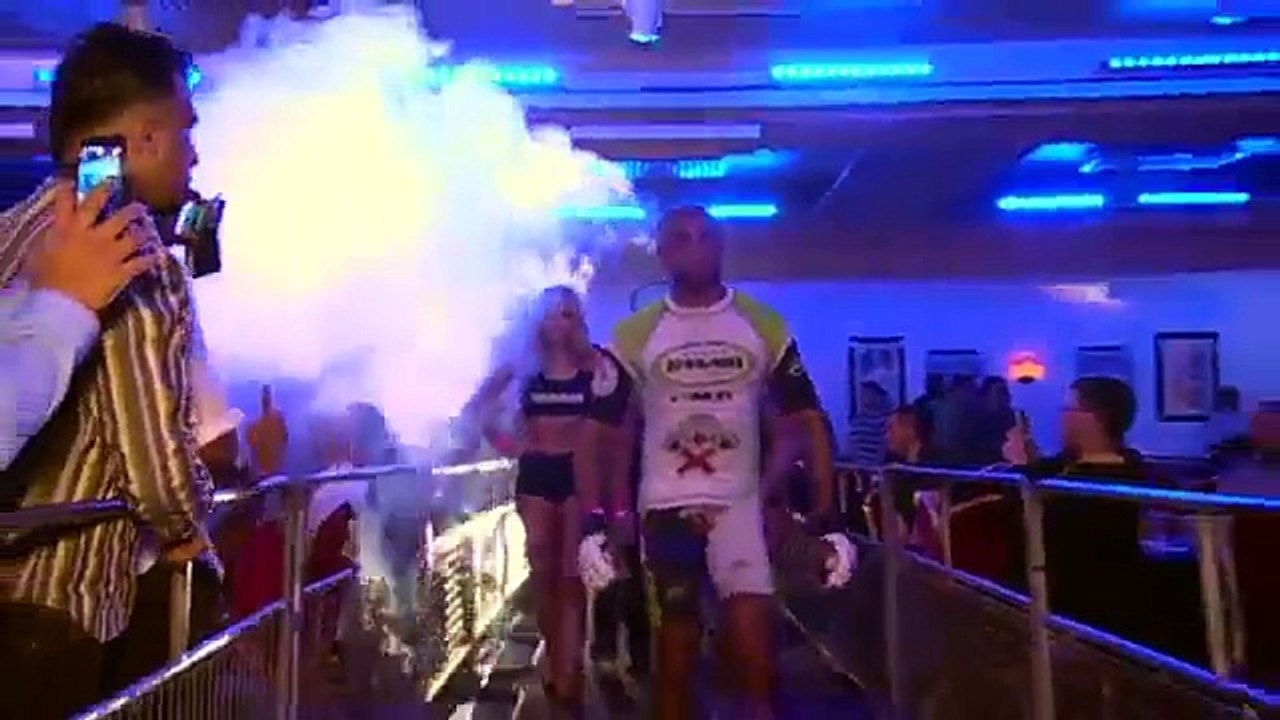 Andy Cona v Umer Kayani UCMMA 40