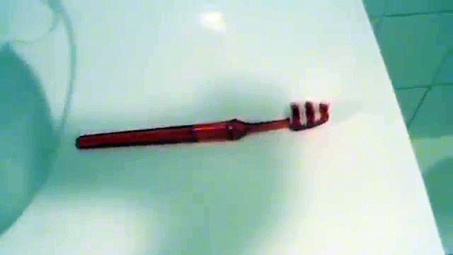 Are you applying toothpaste on tooth brush, correctly ??!!