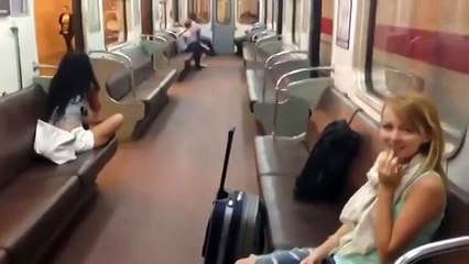 Когда двери в метро просто не закрываются