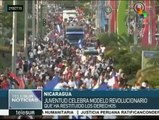 Nicaragüenses participan en caminata por la paz y trabajo
