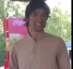 Another video of IMRAN KHAN HUMSHAKAL(PAKORAY WALA)