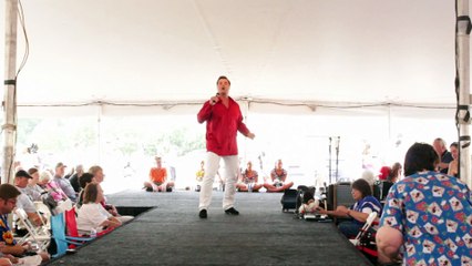 Casper Slee sings 'Burning Love' Elvis Week 2014