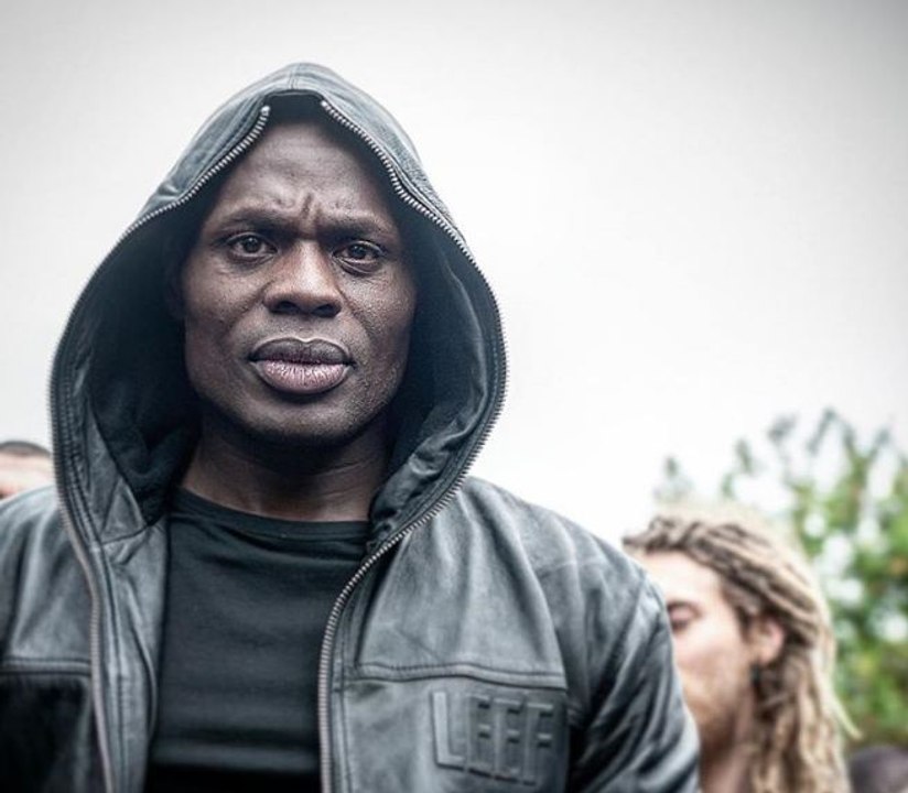 Kery James en studio pour un hommage à Zied et Bouna