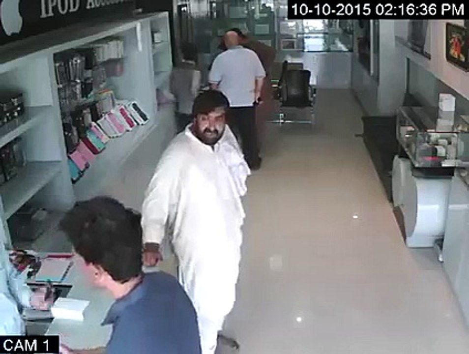 See How A Man Stole Apple Laptop from Hafeez Center Lahore - Video Dailymotion - Video Dailymotion