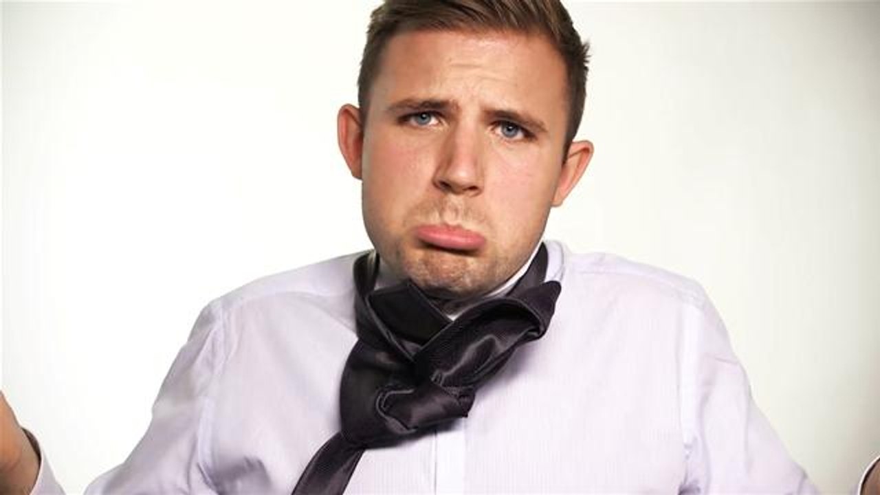 Clothes Hacks: How to tie A Windsor knot