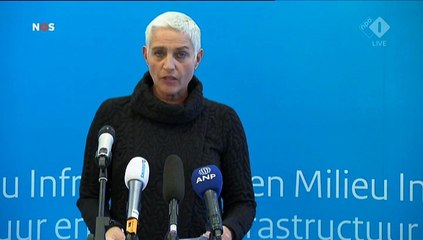 Staatssecretaris Wilma Mansveld geeft toelichting op haar aftreden - RTV Noord