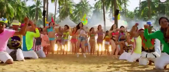 Sunny Leone Sizzles in Pani Wala Dance-Kuch Kuch Locha Hai (2015)