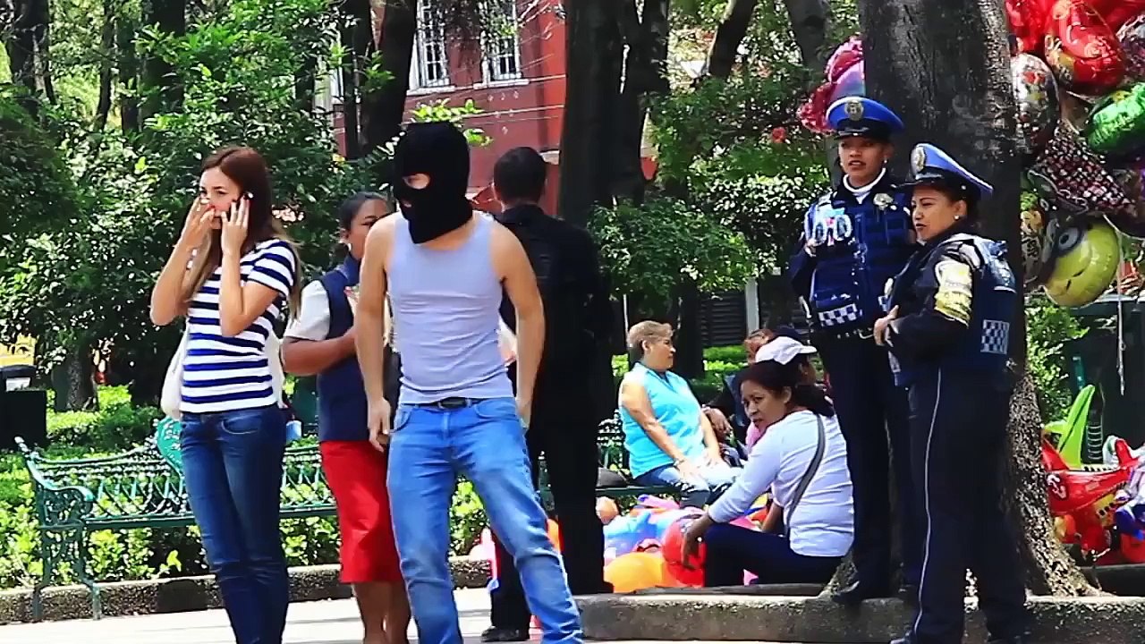 ► Robando | Asaltando | Experimento Social | Bromas Pesadas