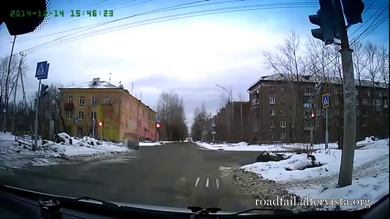 Car Accidents Compilation December 2014 (5)