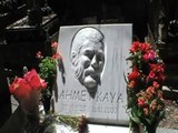 Ahmet Kaya, Cimetiere du Père Lachaise, Paris