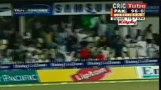 'Monster Sixes' Shahid Afridi 8 Sixes vs New Zealand  Sharjah 2002 - HQ