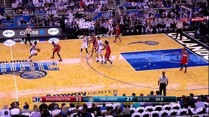 Aaron Gordon Beats the Buzzer With the Put Back Jam