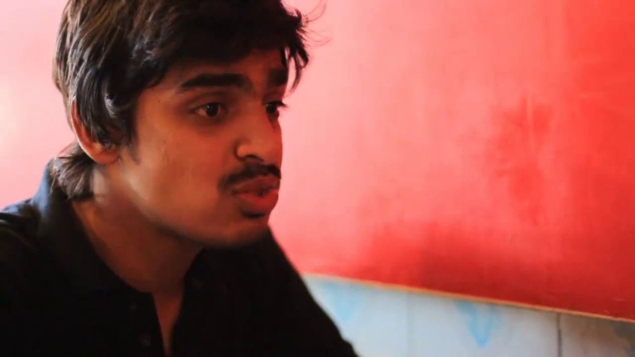 Bekaar Vines - Bon't Look Left, Don't Look Right, Just Look Straight!!