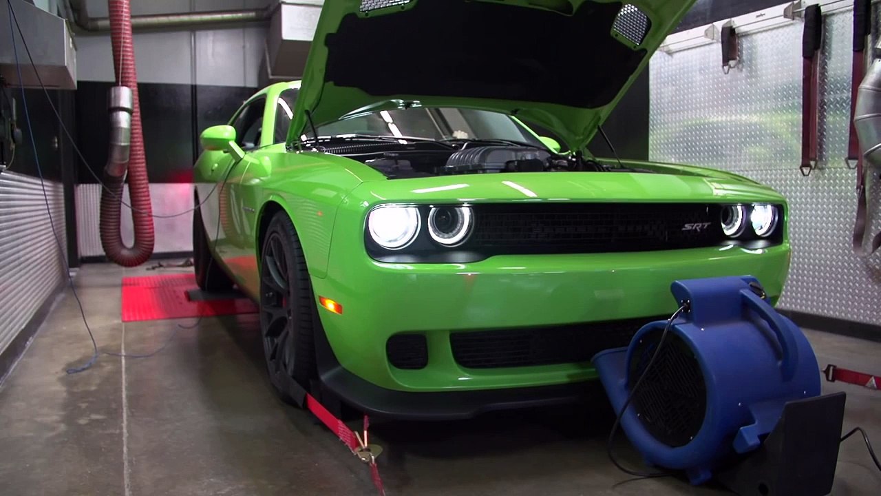 2015 Dodge Challenger SRT Hellcat: 707 Horsepower? Hell Yeah! – Ignition Ep. 116