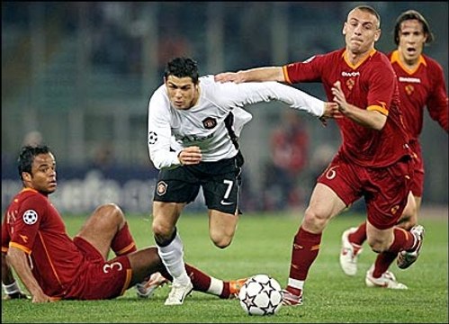 Cristiano Ronaldo Amazing Skills World Cup Cristiano Ronaldo Skills Portugal (Virtual Riot) SkillTwins CRAZY Nutmeg⁄Panna Skill vs. Football Professional Player! ★Cristiano Ronaldo Promo HD