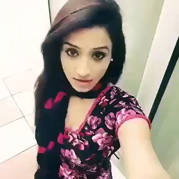 Larki ne kar diya apne dil ka izhar soch lo larko