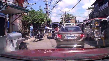 tricycle and motor counter flow one way 2nd street caloocan
