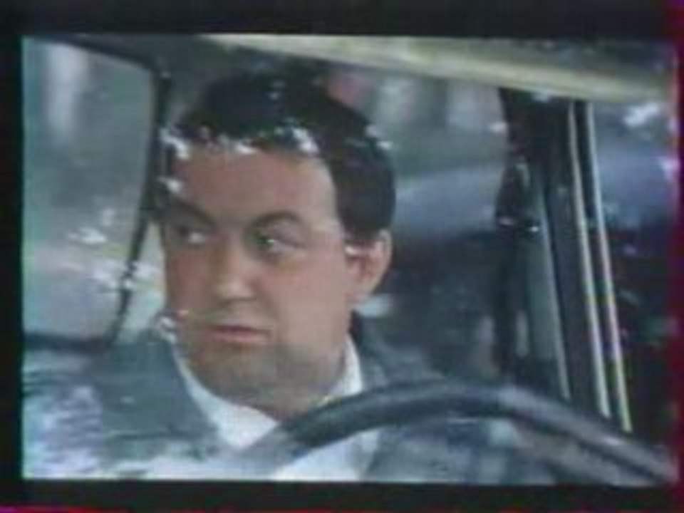 Coluche - Inspecteur La Bavure