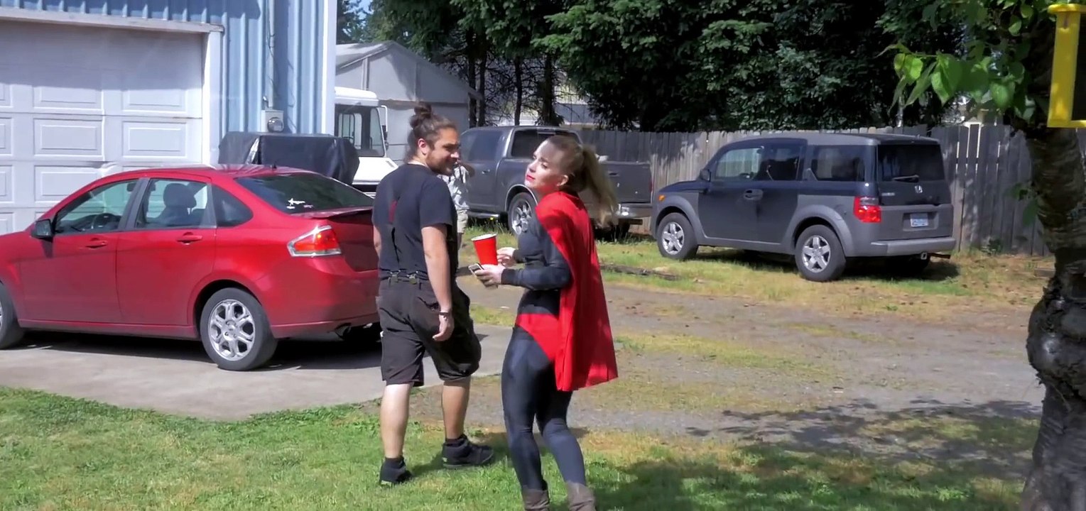 Des acteurs bourrés essaient de tourner un film