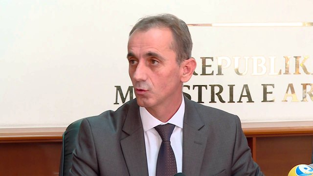 Krushevë, nxënësit peng të përplasjes mes MASH-it dhe Komunës së Dollnenit