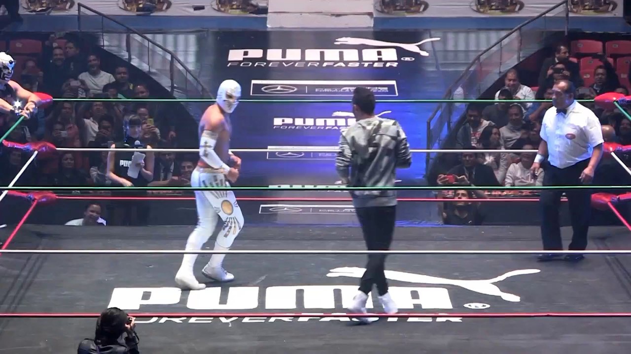 Lewis Hamilton Joins A Wrestling Ring