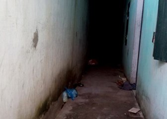 Mâu thuẫn, hai 9X đâm chết bạn nhậu trước cửa phòng trọ