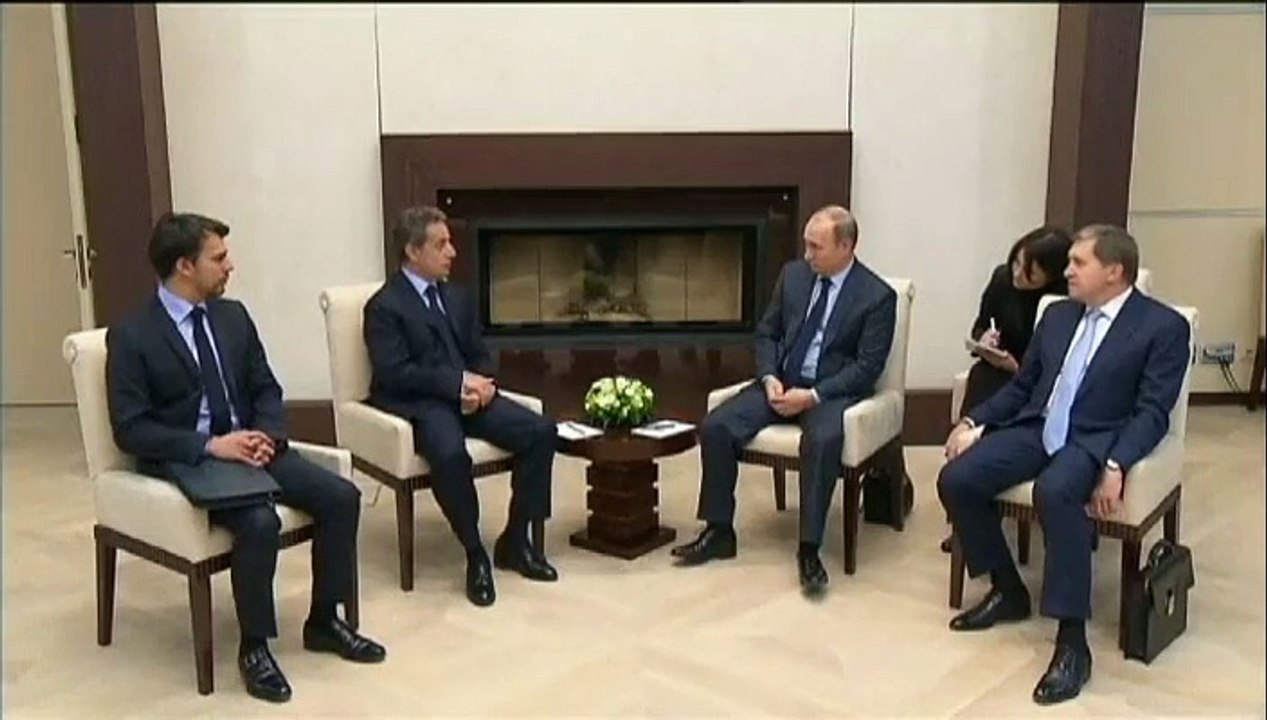 "Le monde a besoin de la Russie", lance Sarkozy à Poutine