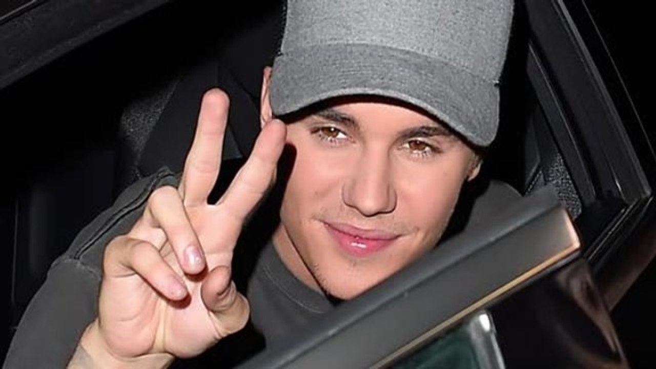 Bieber Walks Out of Spanish Radio Show