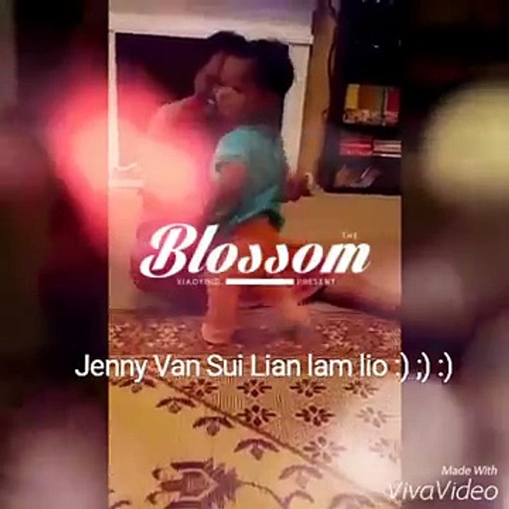 Little baby dancing Poker face by lady gaga  - Sweet Babies