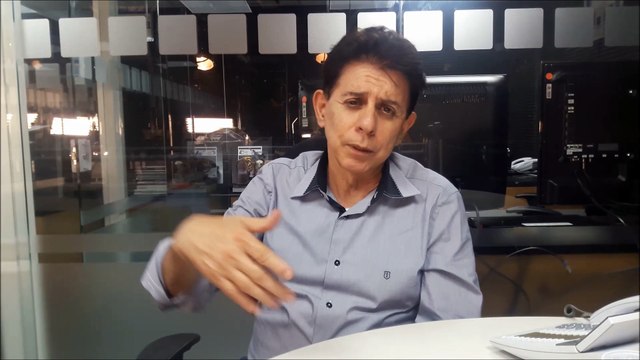 Zé Guilherme relembra sucessos do “cantor das multidões”. Ao vivo, às 20h20, no Talentos do #JRNews!