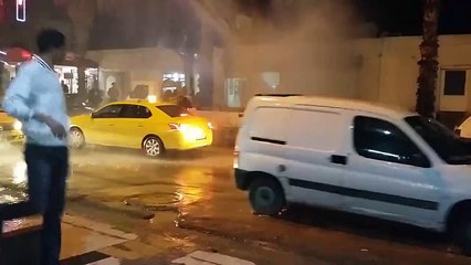 شاهد منذ قليل بمنطقة العمران الأعلى إنفجار بشبكة المياه كل مرة تصير كارثة في ها البلاد