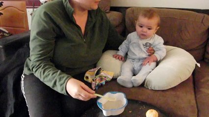Babys reactions to solid food - Sweet Babies