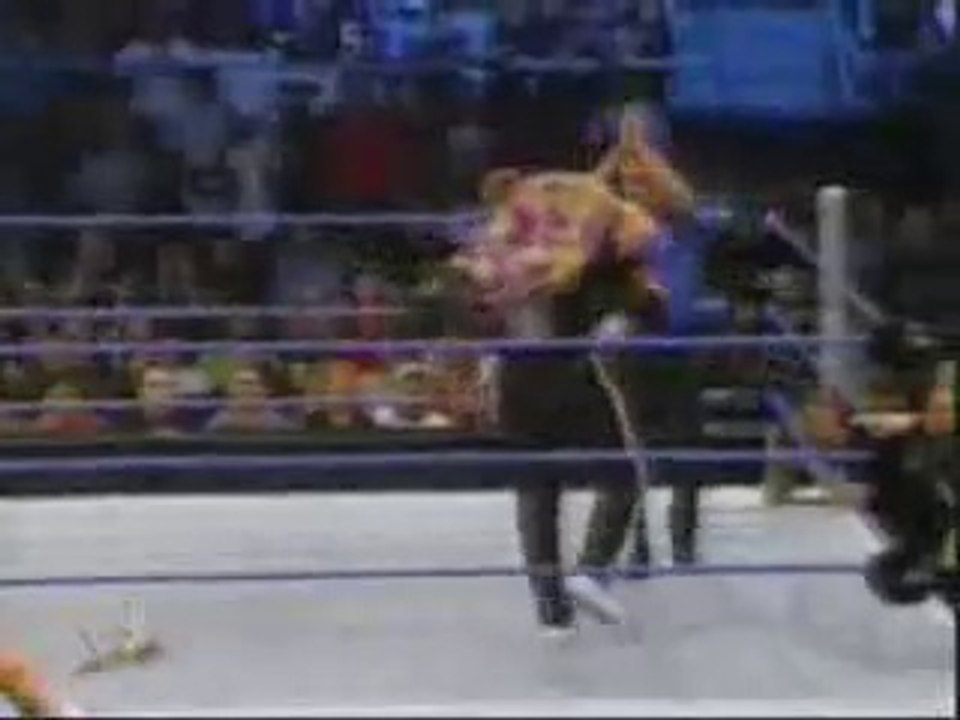 WWE Smackdown - Brock Lesnar vs Matt Hardy (2nd January 2003)
