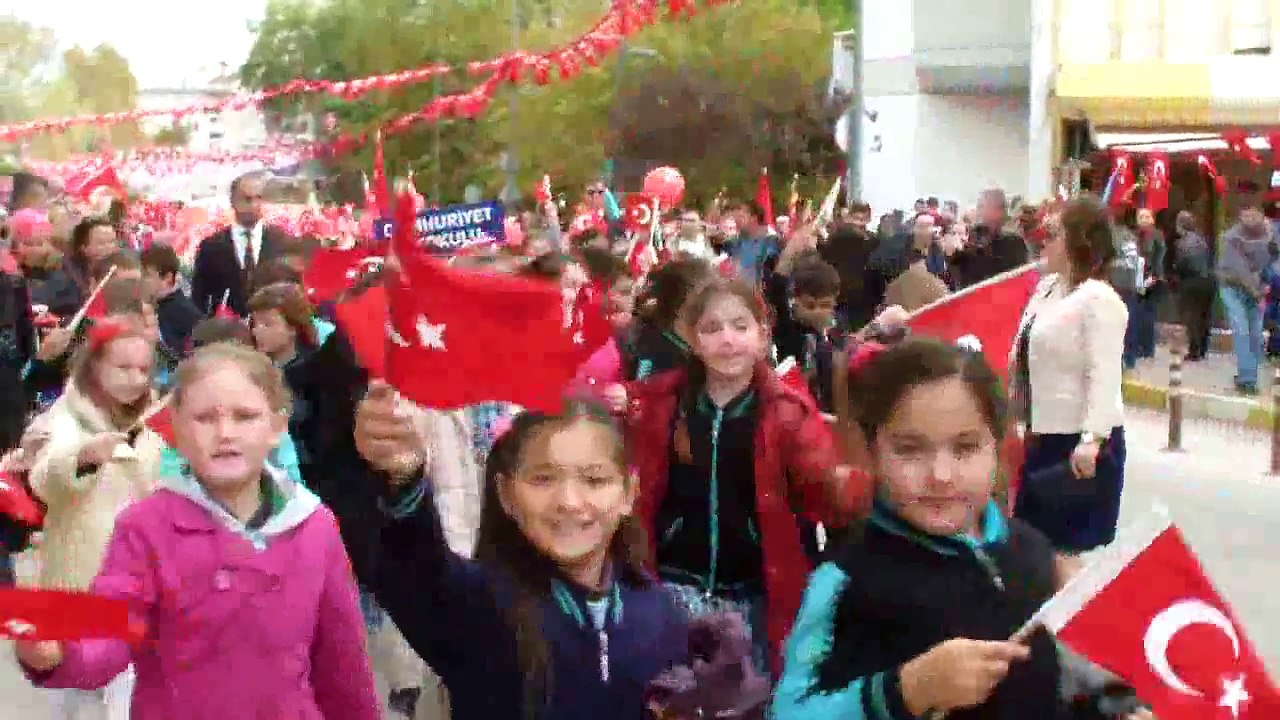 BANDIRMADA CUMHURİYET BAYRAMI DOSTLUK VE COŞKUYLA KUTLANDI