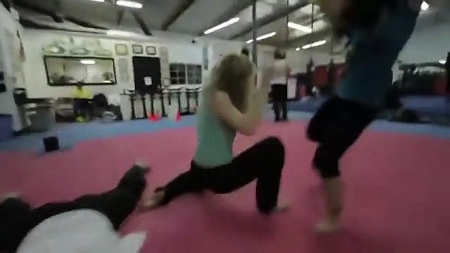 Amazing girl fighting skills