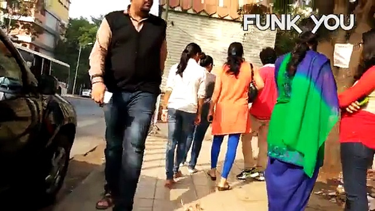 Making MMS of Girl in Public - Saraiki HD Songs (Prank in India)