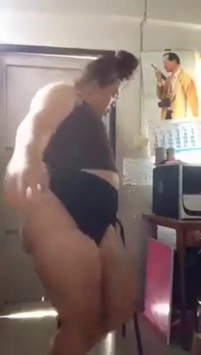 Sexiest dance video ever! --- (watch till the end xD )