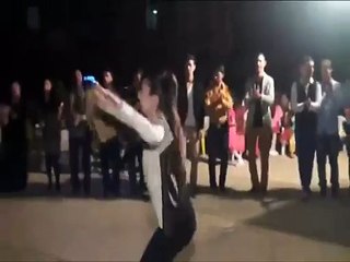 böyle  döktürürler  tey  tey