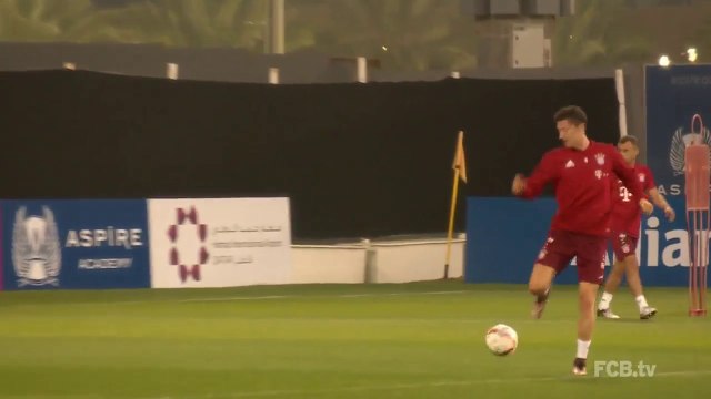 Robert Lewandowski Super Backheel Goal in Bayern Training 2016