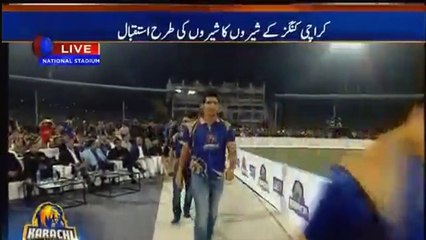 See How Muhammad Aamir Was Welcomed by People in Karachi Kings PSLT20