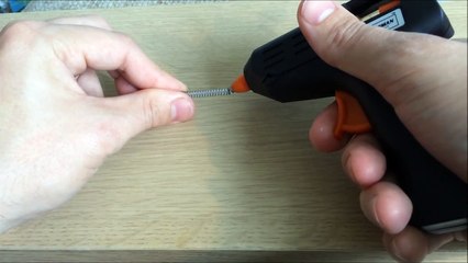 Make a Mini Grapple Gun! Arma de agarrar miniatura