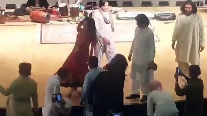 Attan da musafaro Neelam Gul Dance Dubai Show  Pushtotube.net
