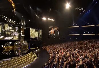 Priyanka Chopra and John Stamos at People's Choice Awards 2016