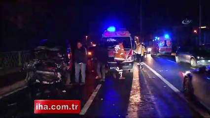 Şişli’de iki araç kafa kafaya çarpıştı: 7 yaralı